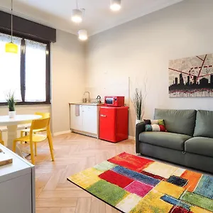 ferrante-aporti-flats.italymilanhotels.net/