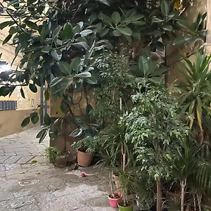Apartament The Paradise House, Neapol