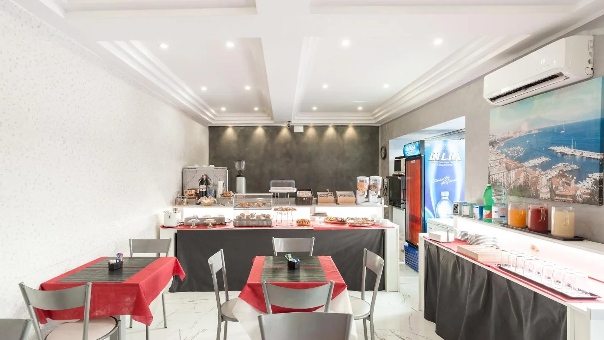 Hotel Bella Napoli 3*, Neapel