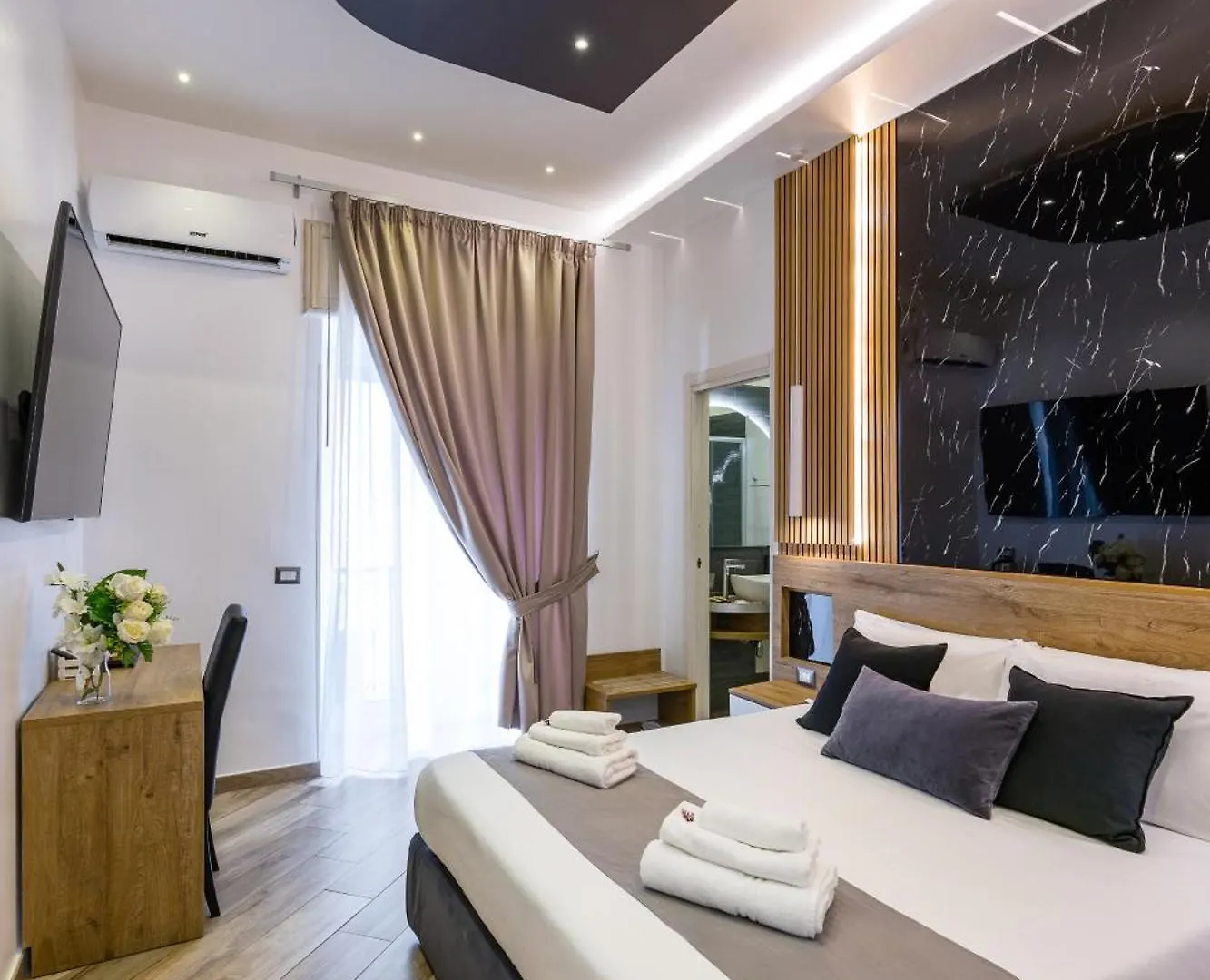 Hotel Bella Napoli 3*, Neapol