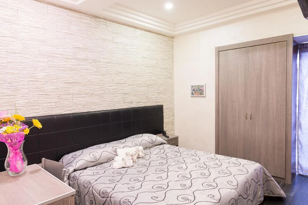 Hotel Bella Napoli 3*, Neapel Italien